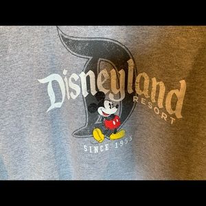 DISNEYLAND CREWNECK